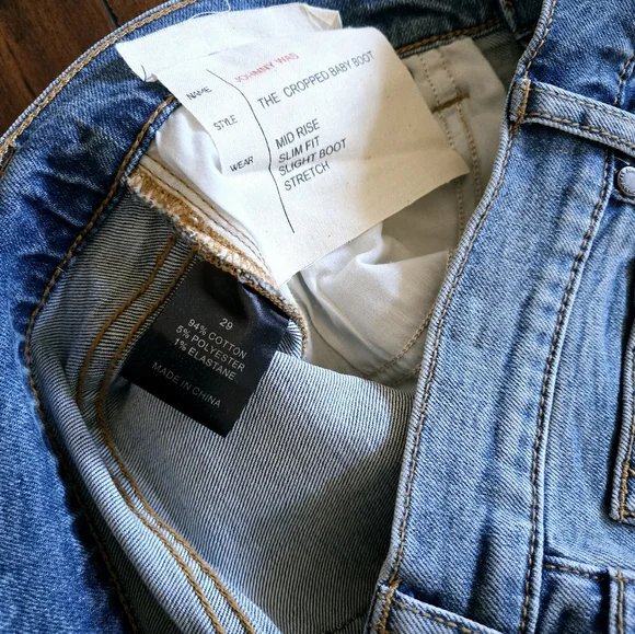 Johnny Was Samira Eyelet Cropped Baby Boot Mid Rise Jeans Embroidered Size 29 - Picture 15 of 16